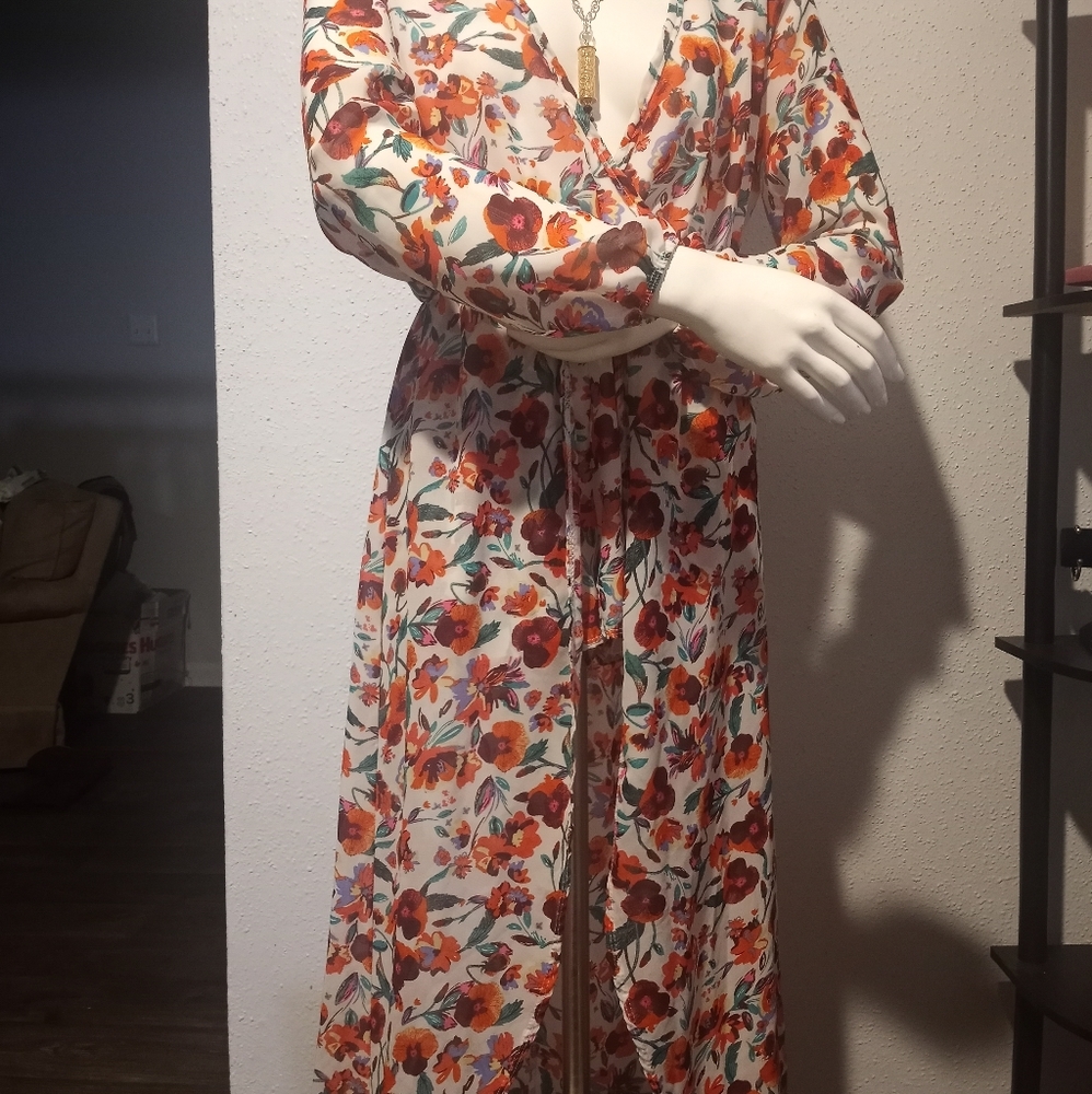 Floral v neck long sleeve dress